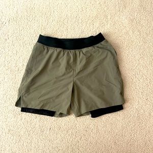 Liner 7 inch training short old Navy Active very good condition. Medium